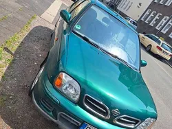 Grün Gebraucht 2001 Nissan Micra Kleinwagen | 1.900 € (Fairer Preis)