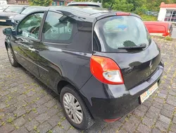 Perlmuttschwarz (metallic) Gebraucht 2009 Renault Clio III Dynamique Kleinwagen | 1.700 € (Guter Preis)