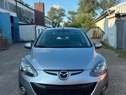 Silber Gebraucht 2012 Mazda 2 Kleinwagen | 3.700 €