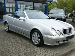 Silber Gebraucht 2002 Mercedes CLK200 Cabrio | 14.990 €