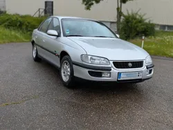 Silber Gebraucht 1998 Opel Omega Limousine | 1.700 € (Teuer)