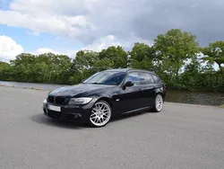 Schwarz Gebraucht 2011 BMW 318 M Sport Kombi | 11.900 €