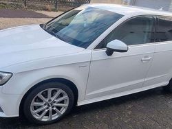 Weiß Gebraucht 2017 Audi e-tron Design SUV | 15.499 € (Fairer Preis)