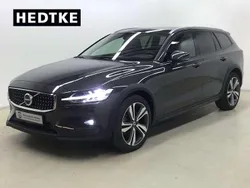 Grau Gebraucht 2023 Volvo V60 CC Ultimate Kombi | 39.990 € (Guter Preis)
