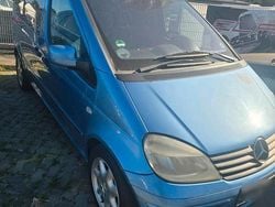 Blau Gebraucht 2002 Mercedes Vaneo Van / Kleinbus | 700 € (Guter Preis)