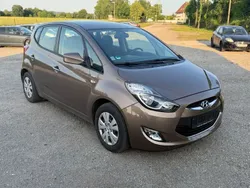 Satin amber / met Gebraucht 2014 Hyundai ix20 Edition Van / Kleinbus | 5.990 € (Fairer Preis)