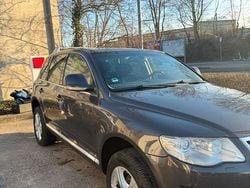 Grau Gebraucht 2008 VW Touareg SUV | 6.999 € (Guter Preis)