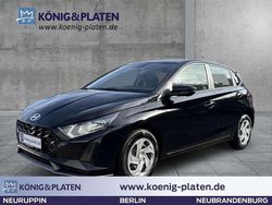 Phantom black (schwarz) Gebraucht 2025 Hyundai i20 Select Kleinwagen | 20.490 € (Fairer Preis)