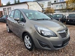 Braun Gebraucht 2011 Opel Meriva Innovation Van / Kleinbus | 4.500 € (Guter Preis)