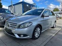 Silber Gebraucht 2013 Mercedes B200 Van / Kleinbus | 10.500 € (Etwas zu teuer)