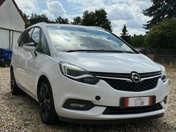 Weiß Gebraucht 2017 Opel Zafira Business Van / Kleinbus | 7.790 € (Guter Preis)