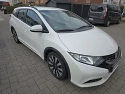 Weiß Gebraucht 2015 Honda Civic Comfort Kombi | 5.800 € (Fairer Preis)