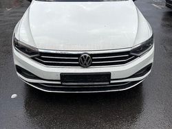 Weiß Gebraucht 2020 VW Passat Highline Kombi | 19.999 € (Superpreis)