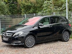 Schwarz Gebraucht 2016 Mercedes B Electric Drive Urban Van / Kleinbus | 15.649 €