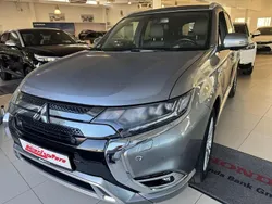 Platinumgrau Gebraucht 2020 Mitsubishi Outlander P-HEV Spirit SUV | 19.490 € (Guter Preis)