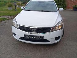 Weiß Gebraucht 2012 Kia Ceed Kombi | 4.700 € (Guter Preis)