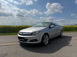 Silber Gebraucht 2006 Opel Astra Cabriolet Edition Cabrio | 3.300 € (Fairer Preis)