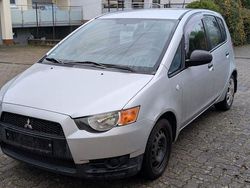 Silber Gebraucht 2009 Mitsubishi Colt Limousine | 2.690 € (Fairer Preis)
