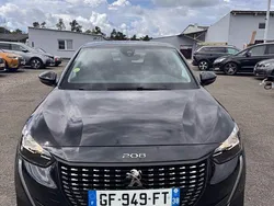 Schwarz Gebraucht 2022 Peugeot 208 Kleinwagen | 10.900 € (Guter Preis)