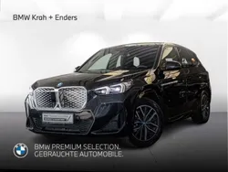 Black sapphire metallic Gebraucht 2024 BMW iX1 Performance SUV | 44.900 €