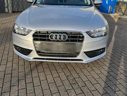 Grau Gebraucht 2014 Audi A4 Limousine | 10.000 € (Guter Preis)