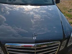 Blau Gebraucht 2009 Mercedes E350 Kombi | 8.000 € (Fairer Preis)