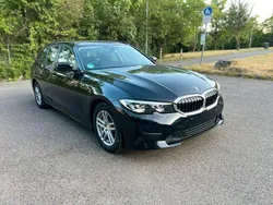 Schwarz Gebraucht 2020 BMW 318 Sport Line Kombi | 15.999 € (Superpreis)