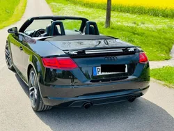 Schwarz Gebraucht 2018 Audi TT Roadster Design Cabrio | 31.000 € (Fairer Preis)