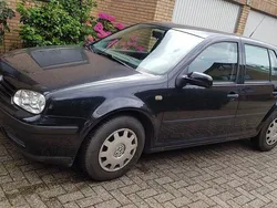Schwarz Gebraucht 1998 VW Golf IV Limousine | 1.800 € (Fairer Preis)
