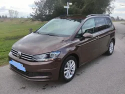 Braun Gebraucht 2016 VW Touran Trendline Van / Kleinbus | 14.199 € (Fairer Preis)