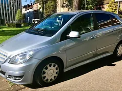Blau Gebraucht 2009 Mercedes B200 Van / Kleinbus | 7.500 € (Fairer Preis)