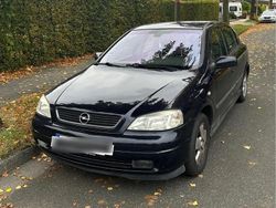Blau Gebraucht 2003 Opel Astra Limousine | 1.850 €
