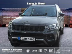 Grau Gebraucht 2024 Jeep Compass Overland SUV | 40.480 € (Teuer)