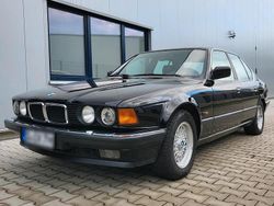 Schwarz Gebraucht 1991 BMW 750 Limousine | 12.500 €