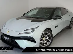 Grau Neu 2025 Lotus Emeya Kleinwagen | 126.550 € (Teuer)