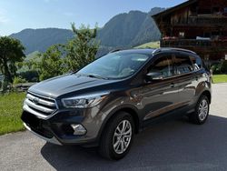 Grau Gebraucht 2018 Ford Kuga SUV | 13.400 € (Fairer Preis)