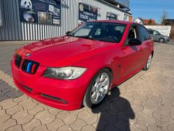 Rot Gebraucht 2005 BMW 320 Limousine | 1.500 € (Superpreis)