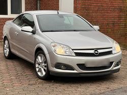 Silber Gebraucht 2007 Opel Astra Cabriolet Edition Cabrio | 2.800 € (Teuer)