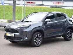 Grau Neu 2025 Toyota Yaris Cross Style SUV | 27.090 €