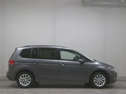 Indiumgrau metallic Gebraucht 2017 VW Touran Comfortline Van / Kleinbus | 10.990 € (Guter Preis)