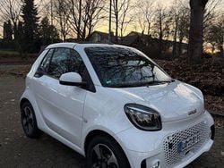 Weiß Gebraucht 2023 Smart ForTwo Electric Drive Passion Cabrio | 15.700 € (Guter Preis)