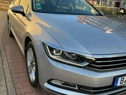 Silber Gebraucht 2015 VW Passat Highline Kombi | 18.395 € (Fairer Preis)