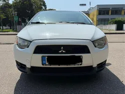 Weiß Gebraucht 2011 Mitsubishi Colt Kleinwagen | 2.900 €