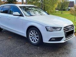 Weiß Gebraucht 2013 Audi A4 Ambiente Kombi | 9.000 € (Guter Preis)