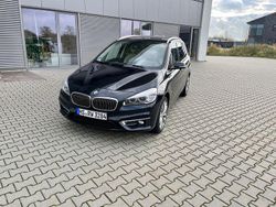 Schwarz Gebraucht 2016 BMW 220 Gran Tourer Luxury Line Van / Kleinbus | 16.900 € (Fairer Preis)