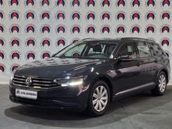 Grau Gebraucht 2020 VW Passat Basis Kombi | 18.990 € (Guter Preis)