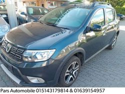 Grau Gebraucht 2019 Dacia Sandero Stepway Kleinwagen | 9.999 € (Fairer Preis)