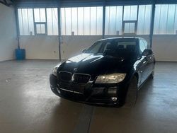 Schwarz Gebraucht 2009 BMW 318 Comfort Edition Limousine | 5.550 € (Fairer Preis)