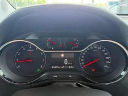 Vulcan grey / black roof Gebraucht 2024 Opel Crossland Elegance SUV | 18.300 € (Fairer Preis)