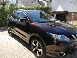 Violett Gebraucht 2016 Nissan Qashqai N-Connecta SUV | 13.250 € (Guter Preis)